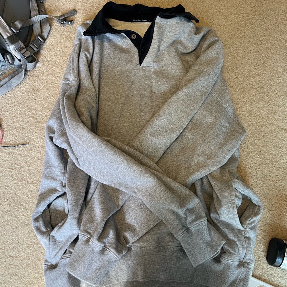 brandy melville sweatshirt